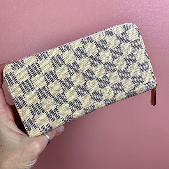 Handbags - The Anistyn Checkered Zippered Wallet-Cream